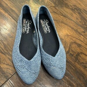Skechers Blue Flats with Elegant Design